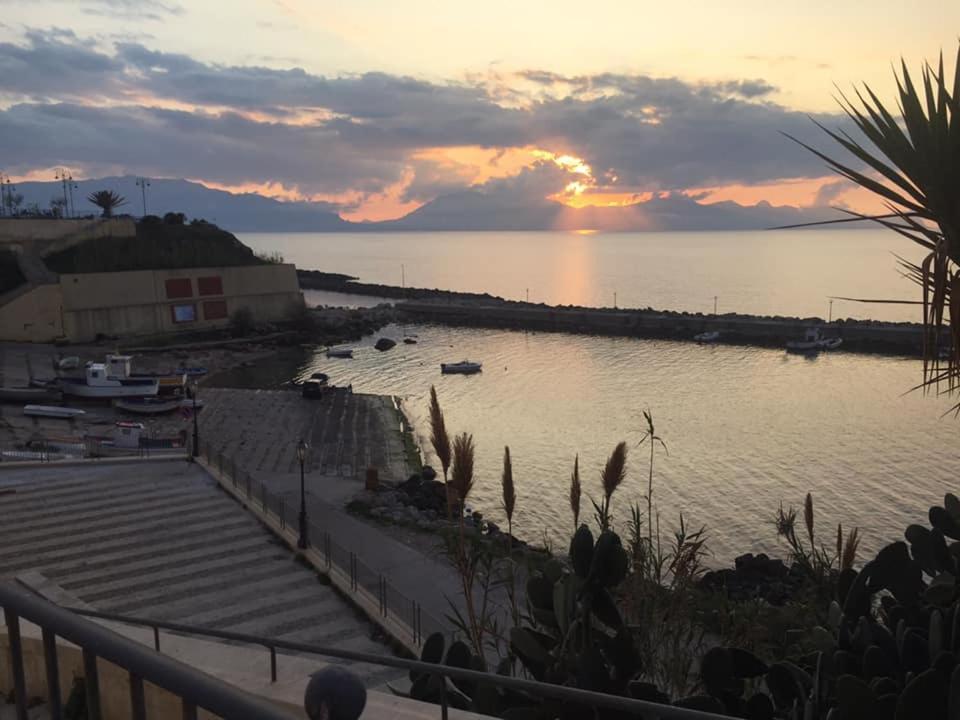 Summer Dream La Casa Sul Mare Трапето Екстериор снимка